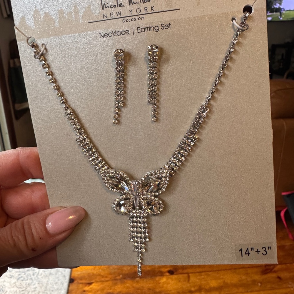 Nicole Miller Silver Rhinestone Butterly wedding party Necklace and Earring Set